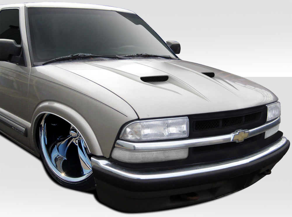 Revamp Your Ride! 1994 - 2005 Chevrolet S-10, Blazer & 1996 - 2001 Oldsmobile Bravada Duraflex CVX One-Piece Hood